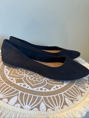 TORRID Women's Ballet FLATS Faux Suede Pointed Toe BLACK Wide Width Size 8.5 WW